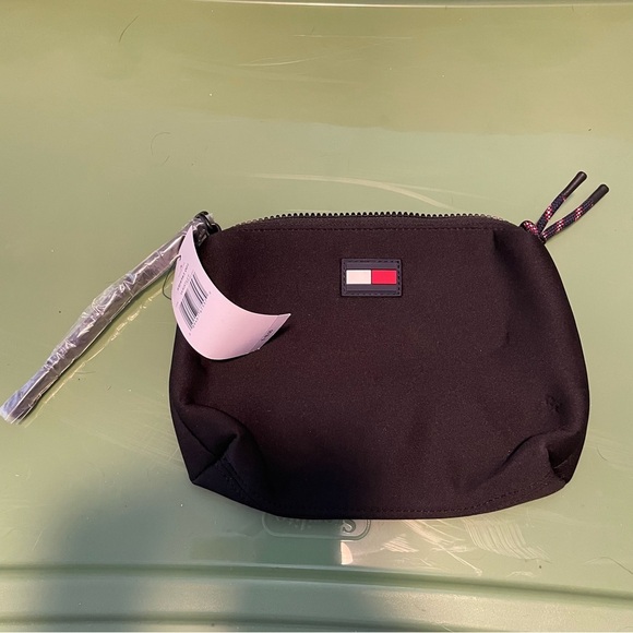 Tommy Hilfiger Other - Tommy Hilfiger Wristlet